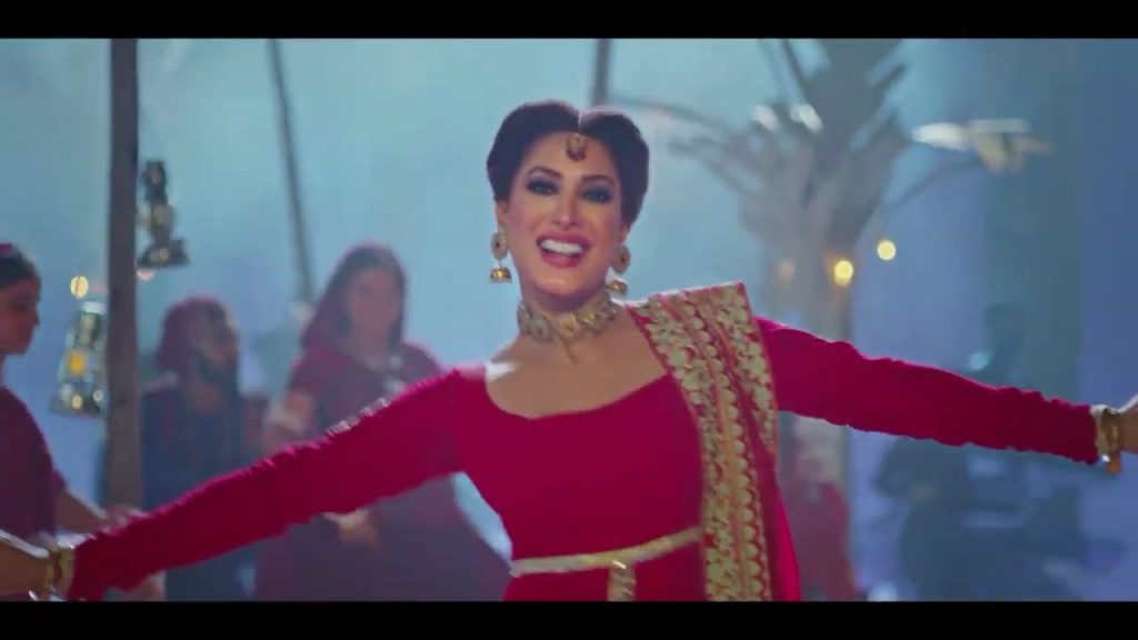 Mehwish Hayat Is Giving Major 'Desi Girl' Vibes In Latest TVC