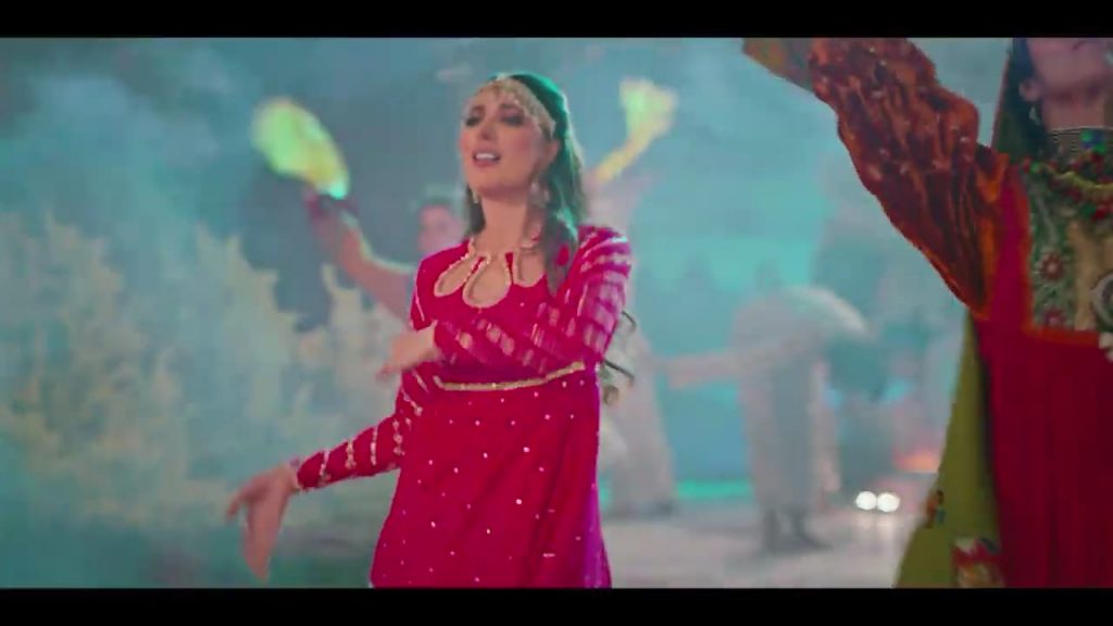 Mehwish Hayat Is Giving Major 'Desi Girl' Vibes In Latest TVC