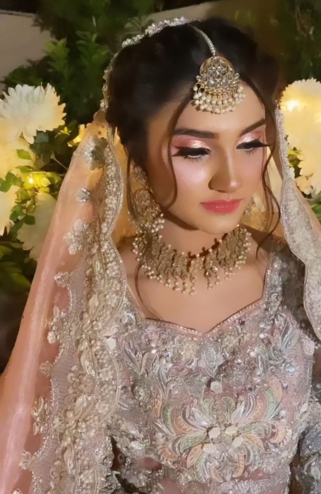 Social Media Viral Girl Nimra Ali on Set of her Bridal Photoshoot