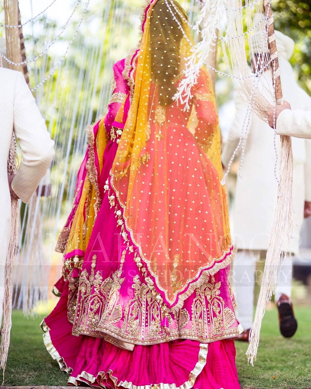 Nimra Khan is Looking Beautiful in her Latest Bridal Shoot for Faiza Salon