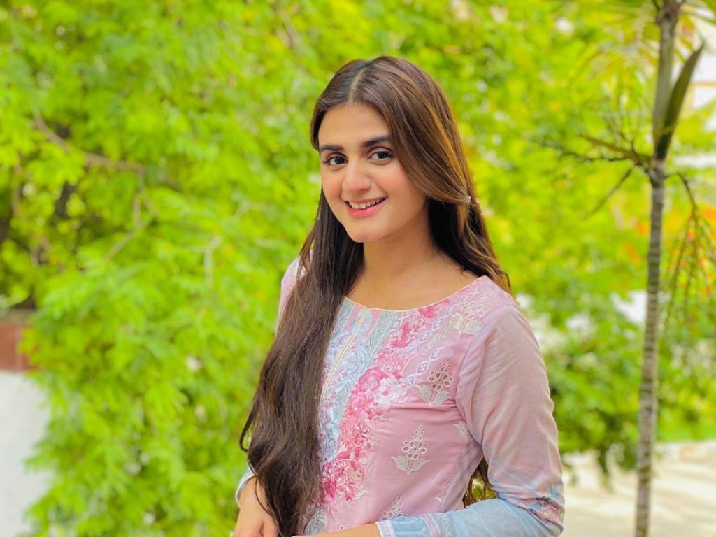 People Can't Handle Hira Mani's Pictures In Sequin Dress