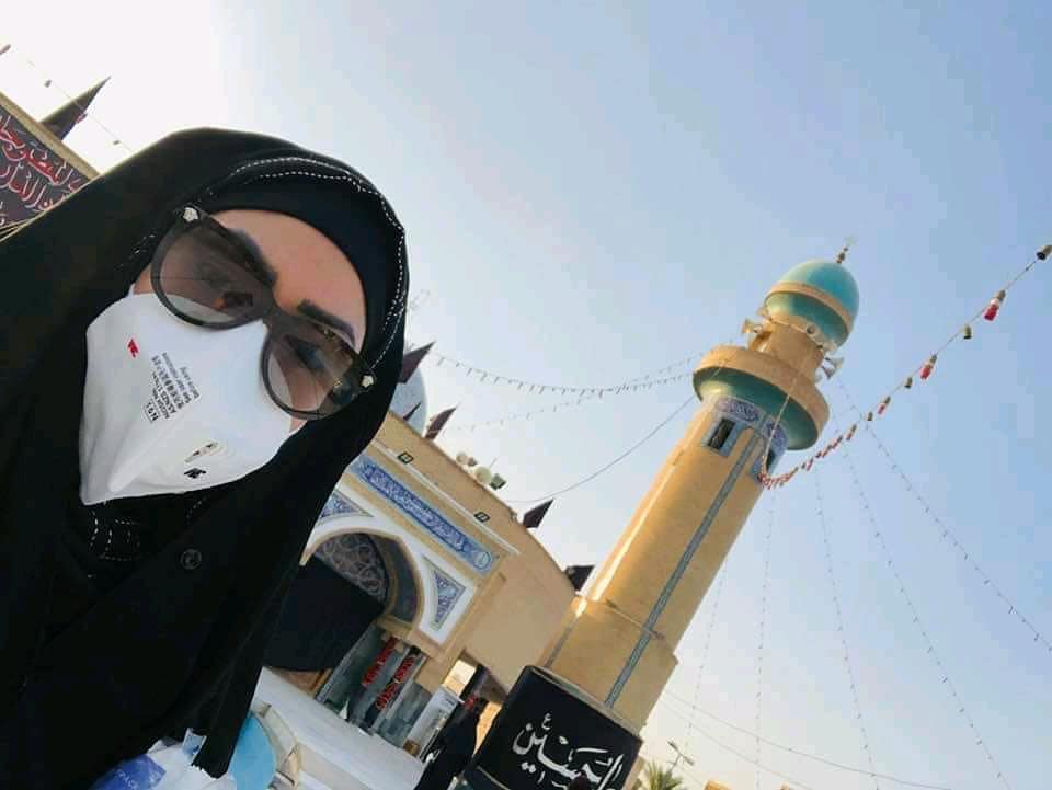 Actress Sadia Imam Shared New Pictures from Karbala on her Instagram