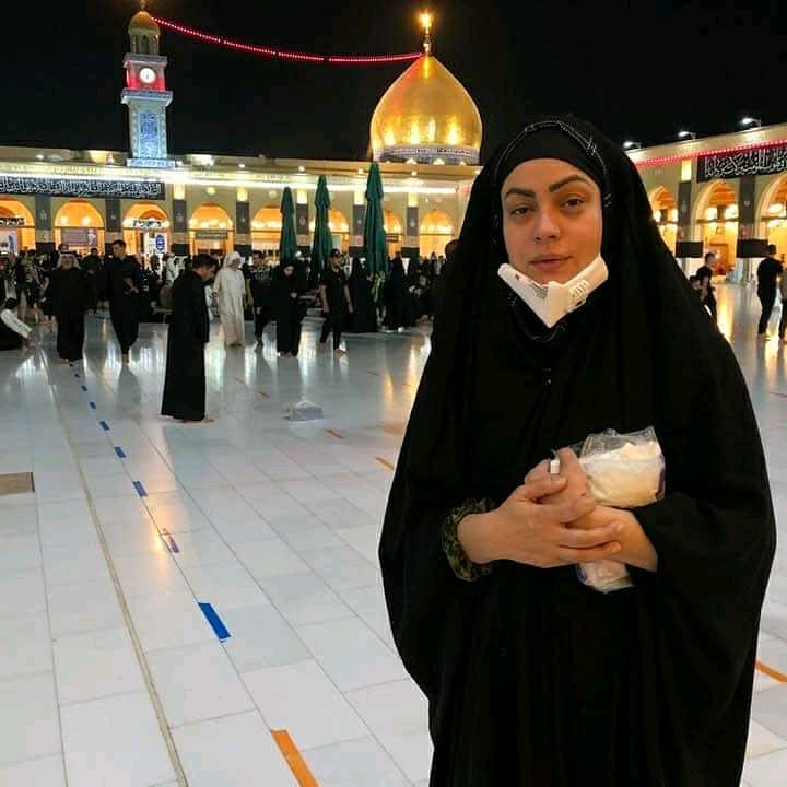 Actress Sadia Imam Shared New Pictures from Karbala on her Instagram