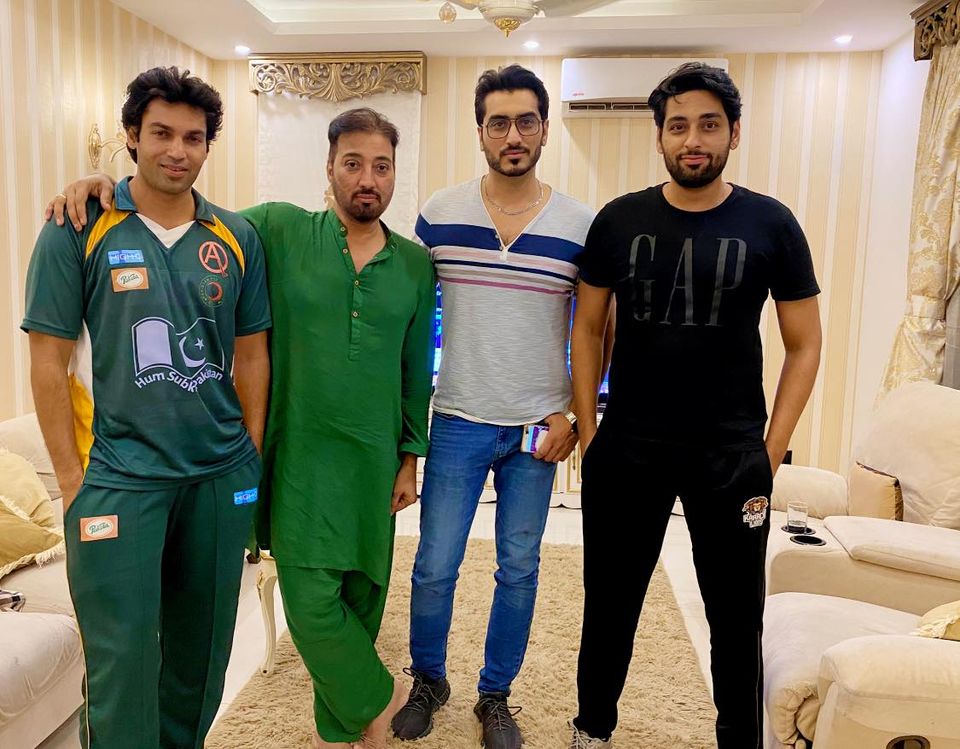 Actor Salman Saeed with his Wife Aleena at Javeria Saud Home - Latest Pictures