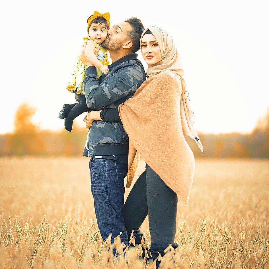 Sham Idrees Latest Photos With His Daughters And Wife