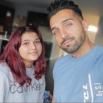 Sham Idrees Celebrated Birthday With Family