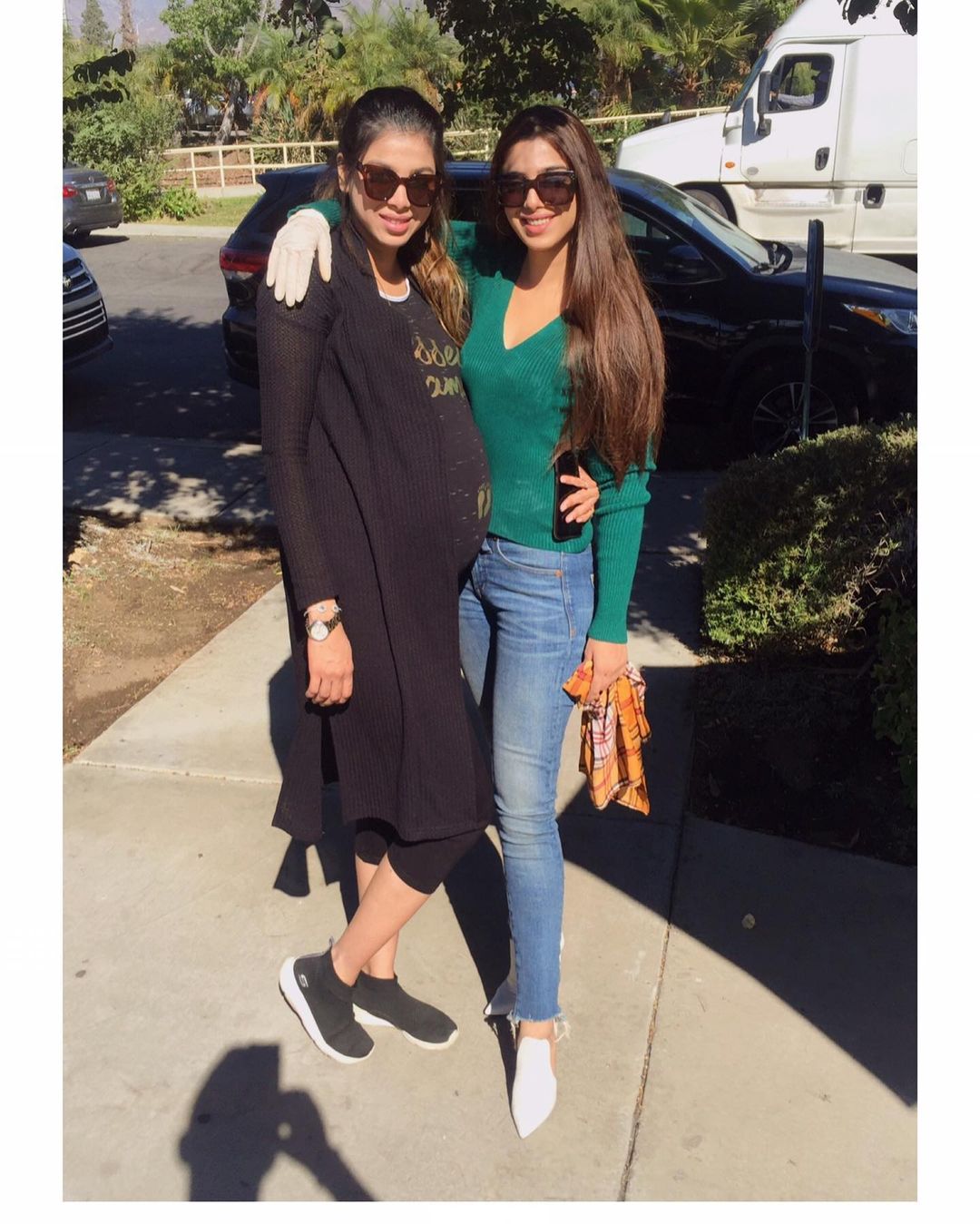 Sonya Hussyn with her Sister Sana Hussyn in USA - Beautiful Pictures