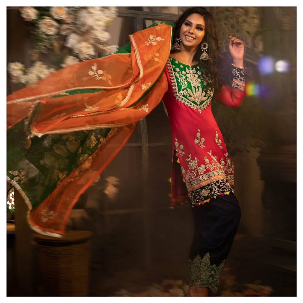 Sunita Marshall In Flora Extension Collection By Saira Noor