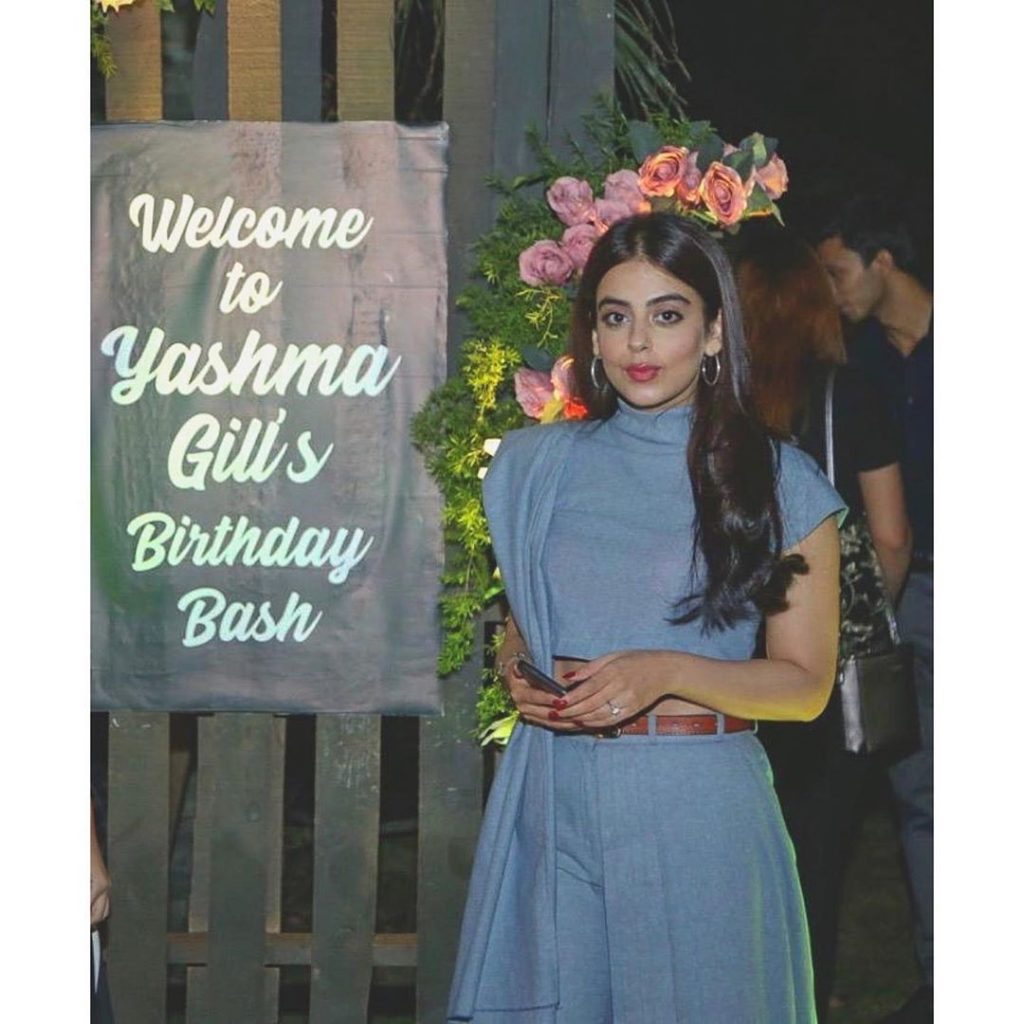 Yashma Gill Wore Exact Denim Saree Like Sonam Kapoor