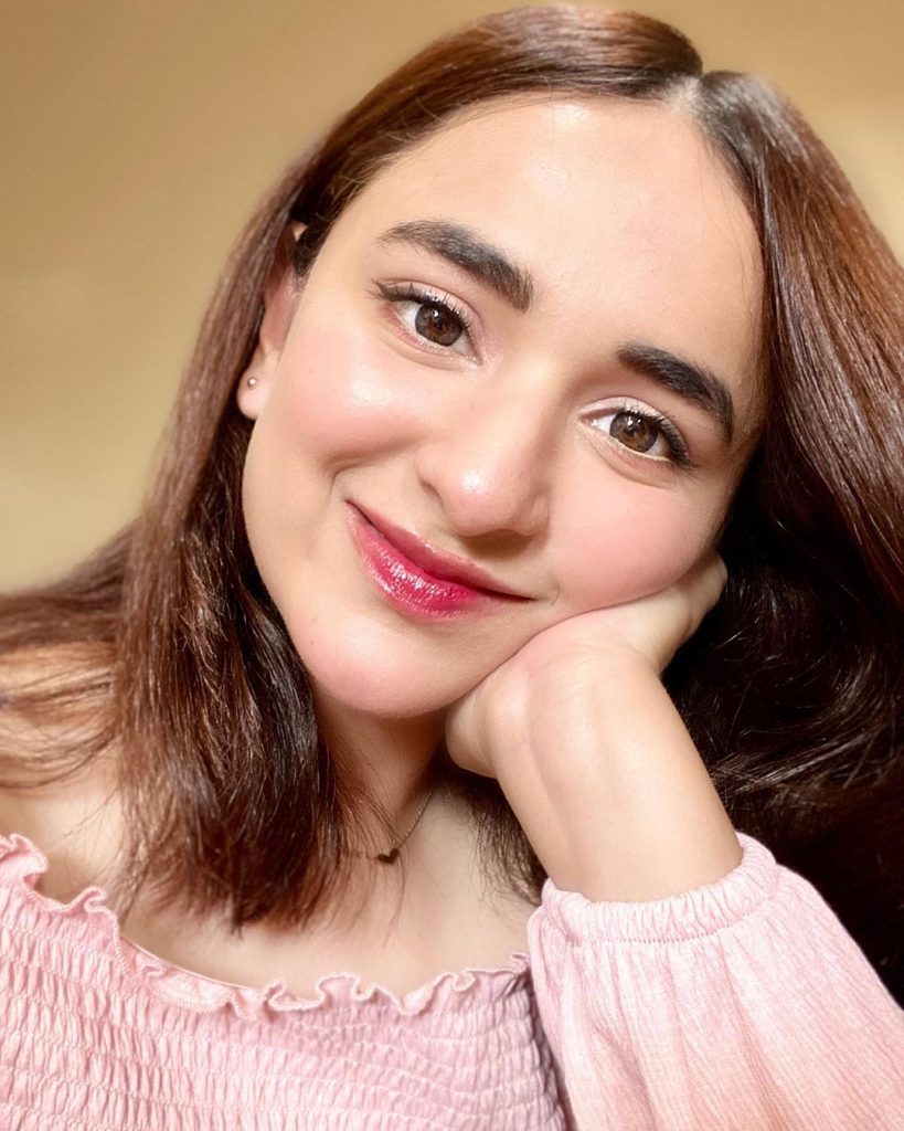 Yasra Rizvi Showers Love On Yumna Zaidi