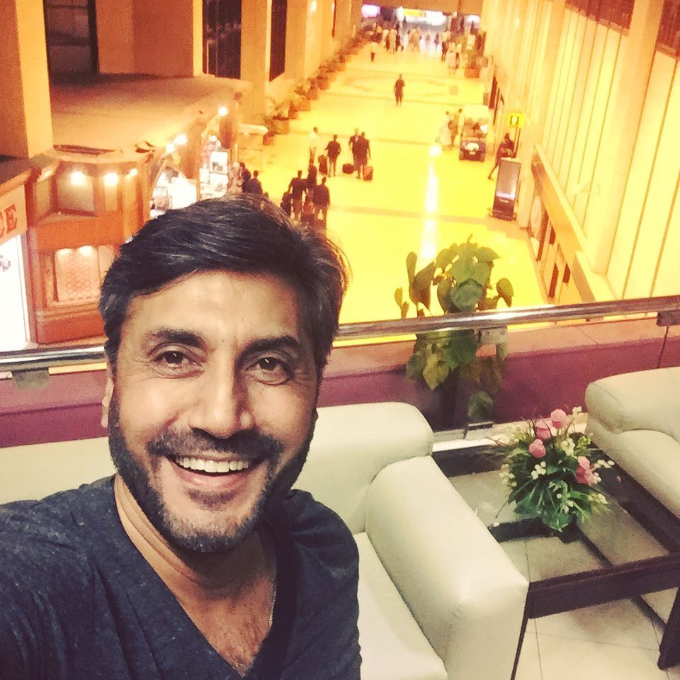 Heart-Melting Pictures of Adnan Siddiqui