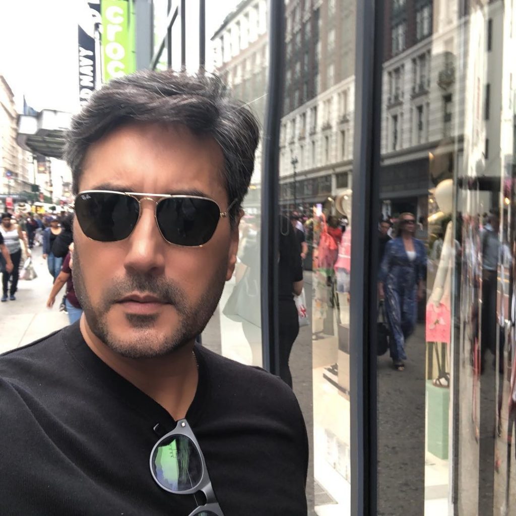 Heart-Melting Pictures of Adnan Siddiqui