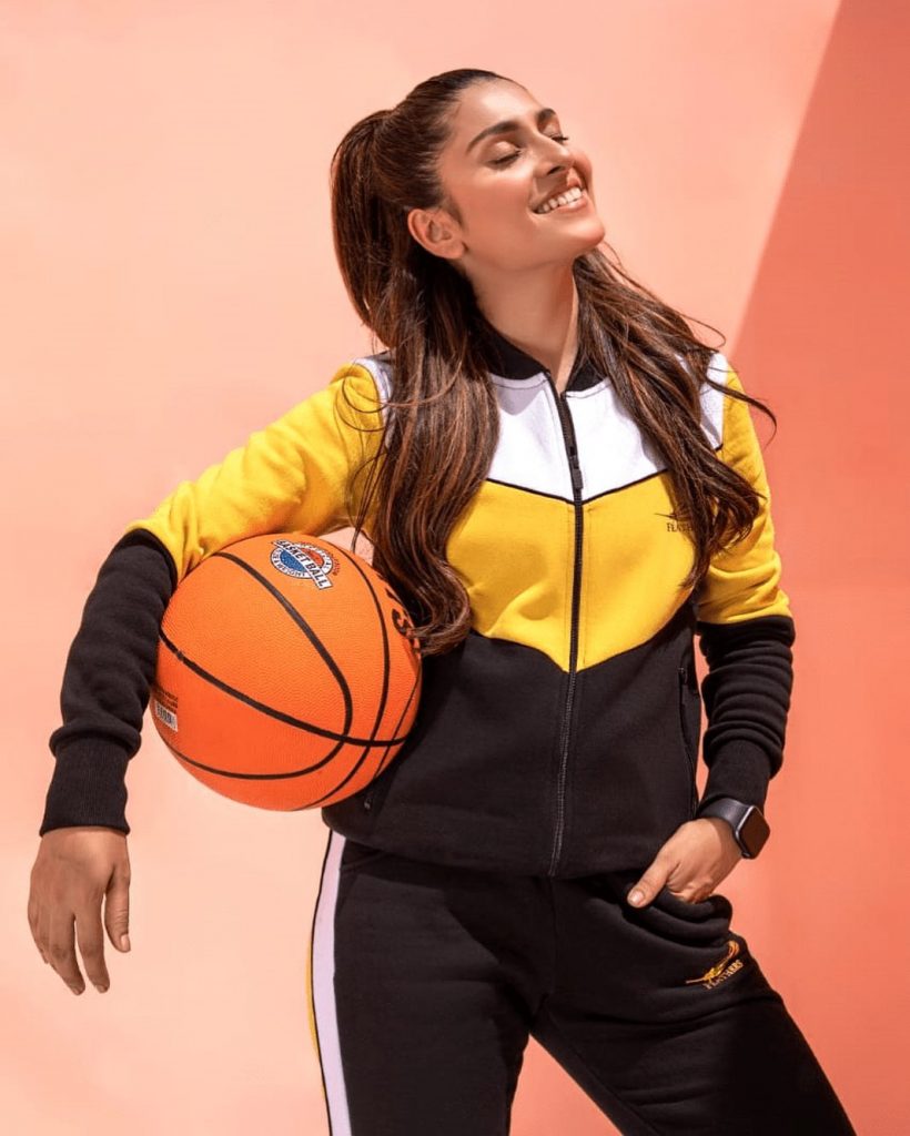 Sporty Look of The Lovely Ayeza Khan - Complete Collection