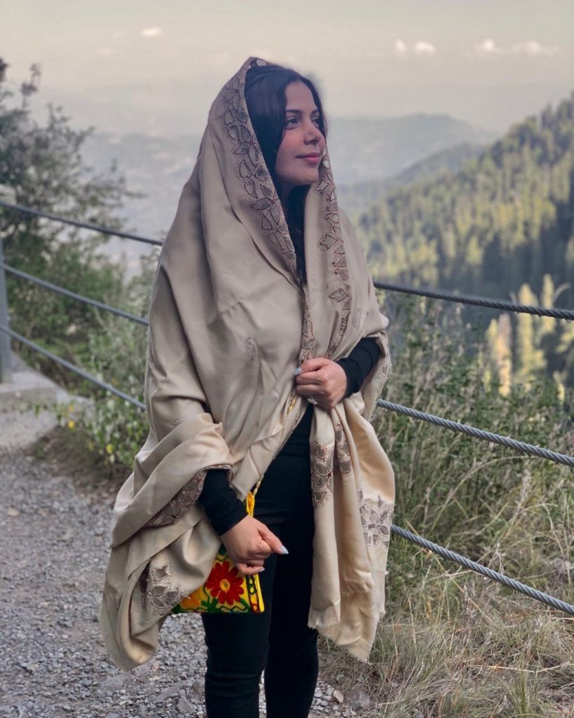 Hadiqa Kiani Enjoying Vacations At Murree Hills