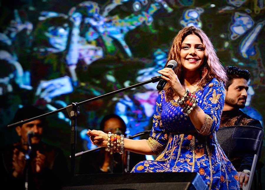 Hadiqa Kiani Looks Ravishing In Faiza Saqlain's Ensemble