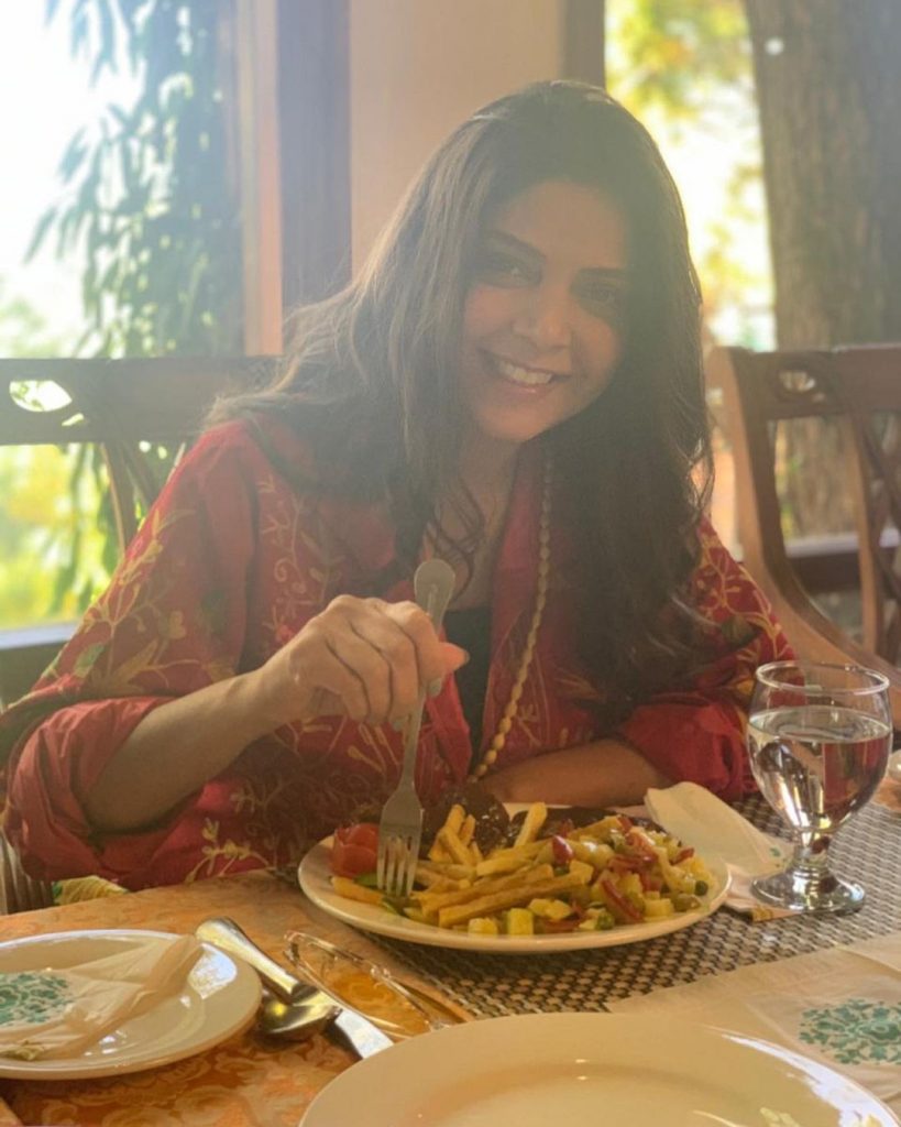 Hadiqa Kiani Enjoying Vacations At Murree Hills