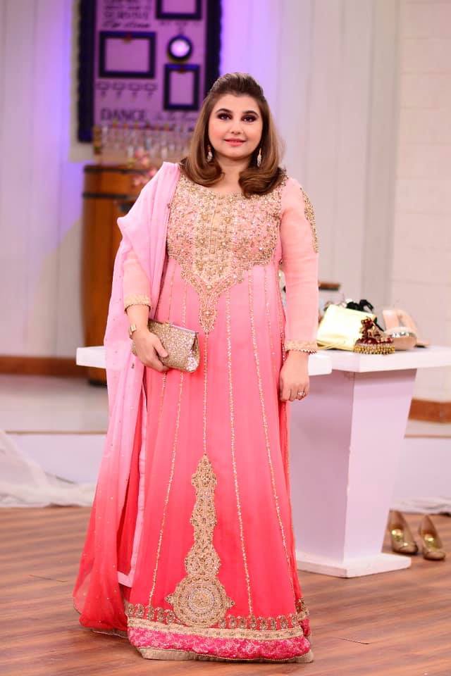 Beautiful Pictures of Javeria Saud in Nida Yasir Morning Show