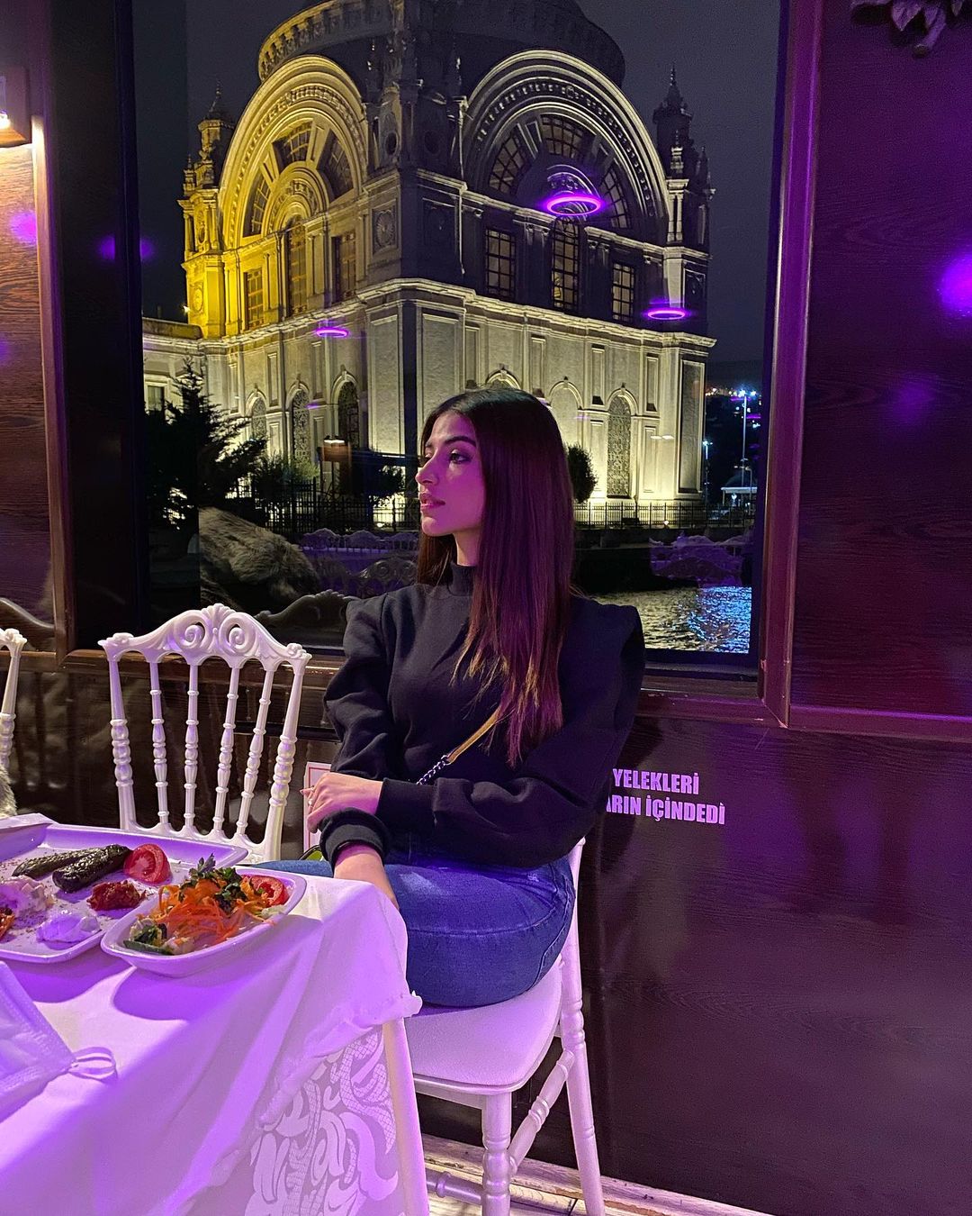 Actress Kinza Hashmi Beautiful Clips from her Trip to Turkey