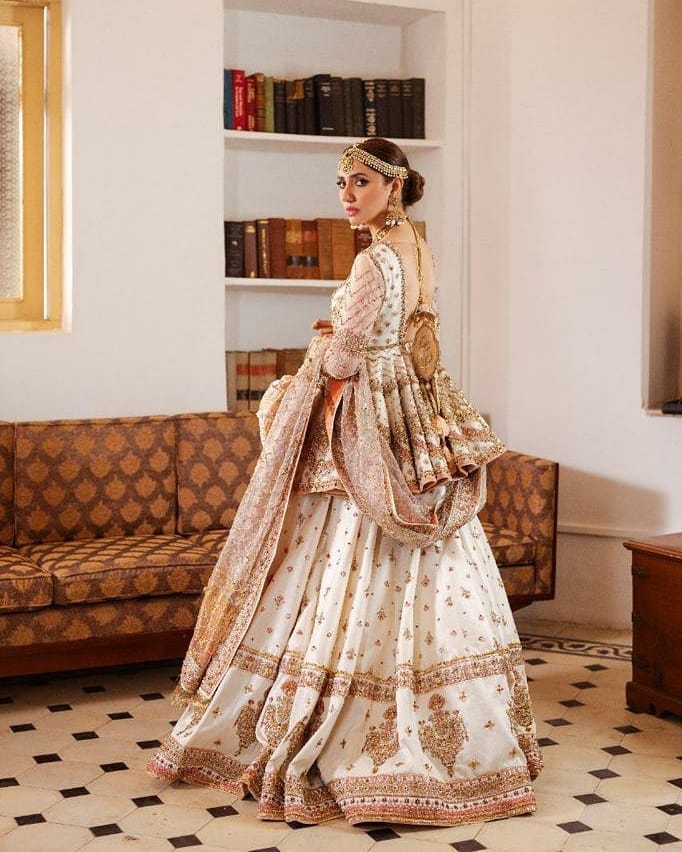 Mahira Khan Stuns In MNR Latest Bridal Collection