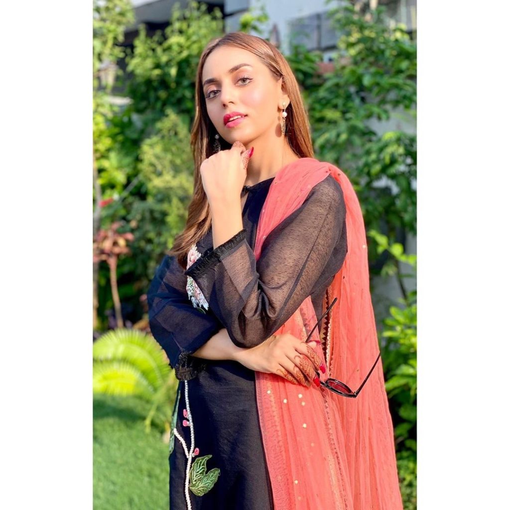 Maryam Noor Looks Ethereal In These Traditional Looks