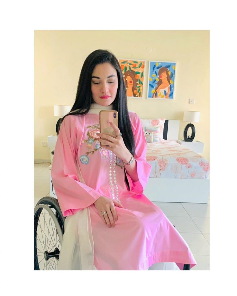 Latest Selfies Of Muniba Mazari That Will Melt Your Heart Out