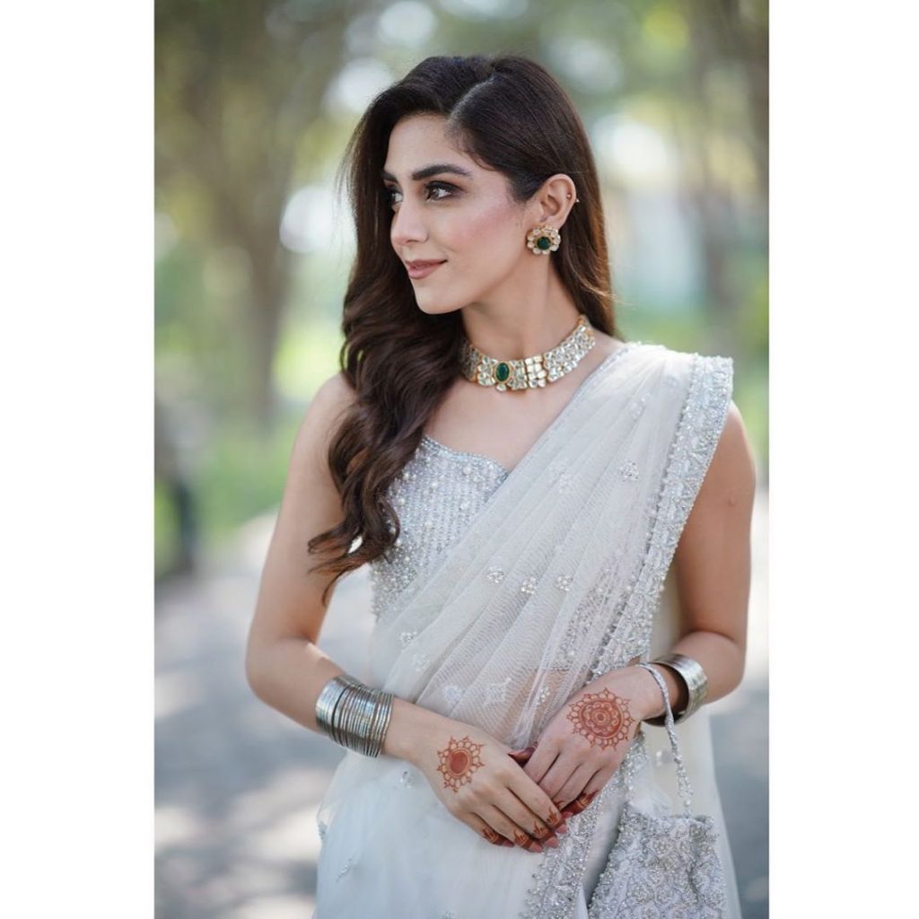 Best Royal Outfits of Maya Ali that are Love