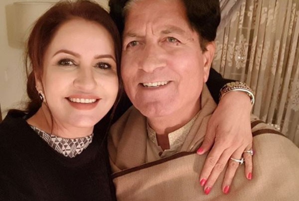 Beautiful Saba Faisal with her Husband - Lovely Pictures