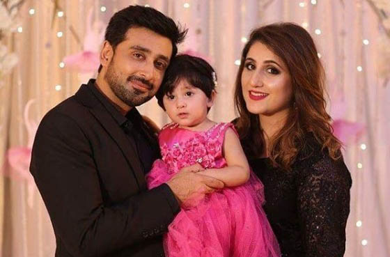 Sami Khan With His Adorable Family