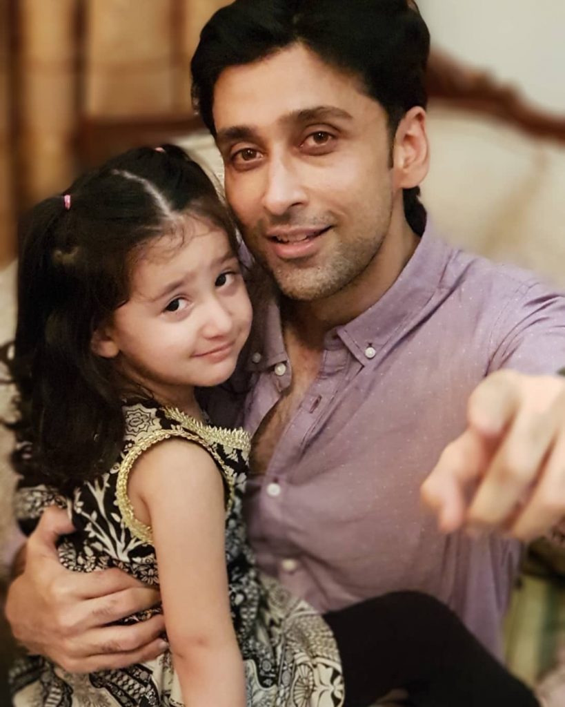 Sami Khan With His Adorable Family