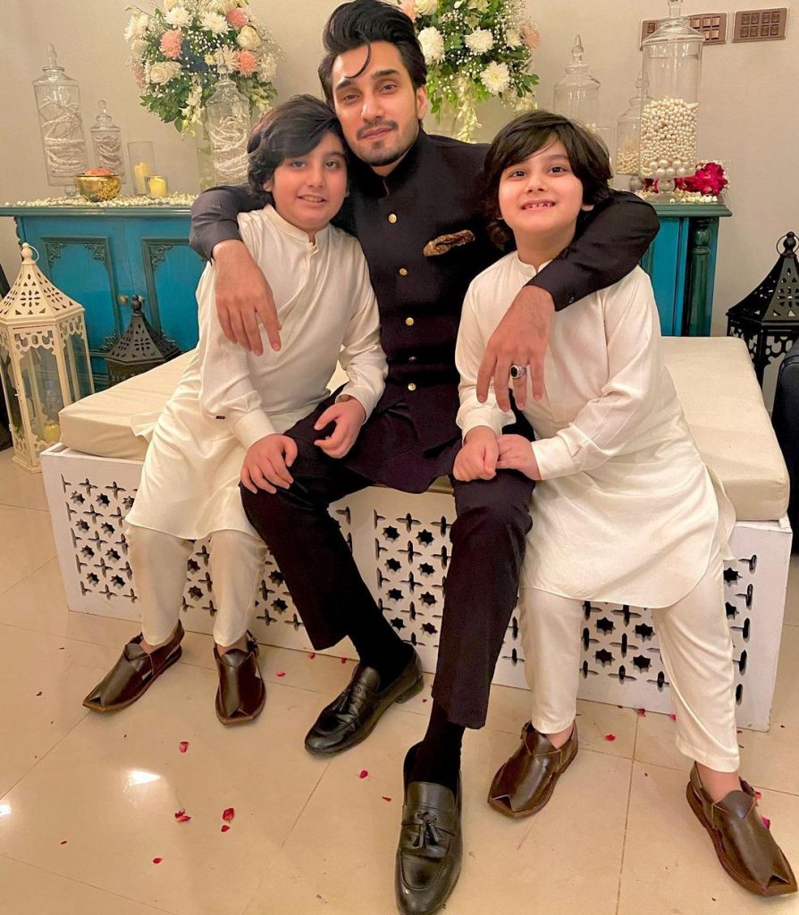 Siblings Of Sana Javed At Her Wedding