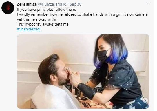 Shahid Afridi Faces Controversy After Make-up Pictures Go Viral