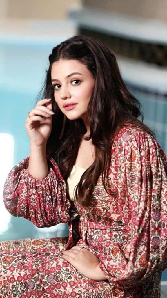 Zara Noor Abbas Reveals Her Real Age