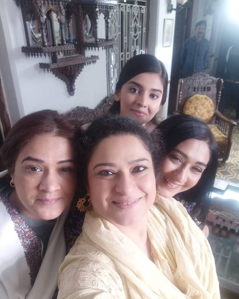 Latest Pictures Of Veteran Actress Sania Saeed