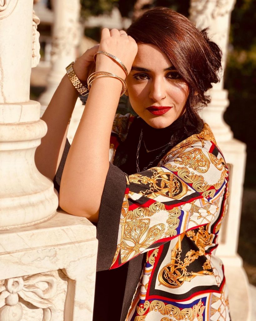 Yumna Zaidi Facts | 25 Beautiful Photos