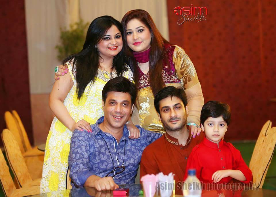 25 Kamran Jilani Photos With Family
