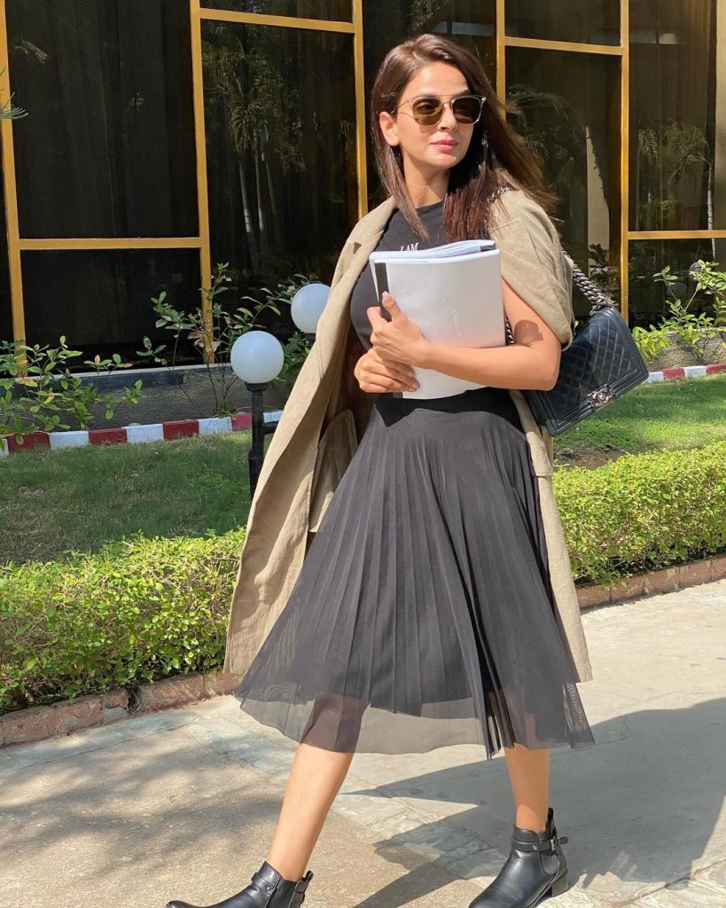 30 Lovely Pictures Of Saba Qamar In Western Dresses