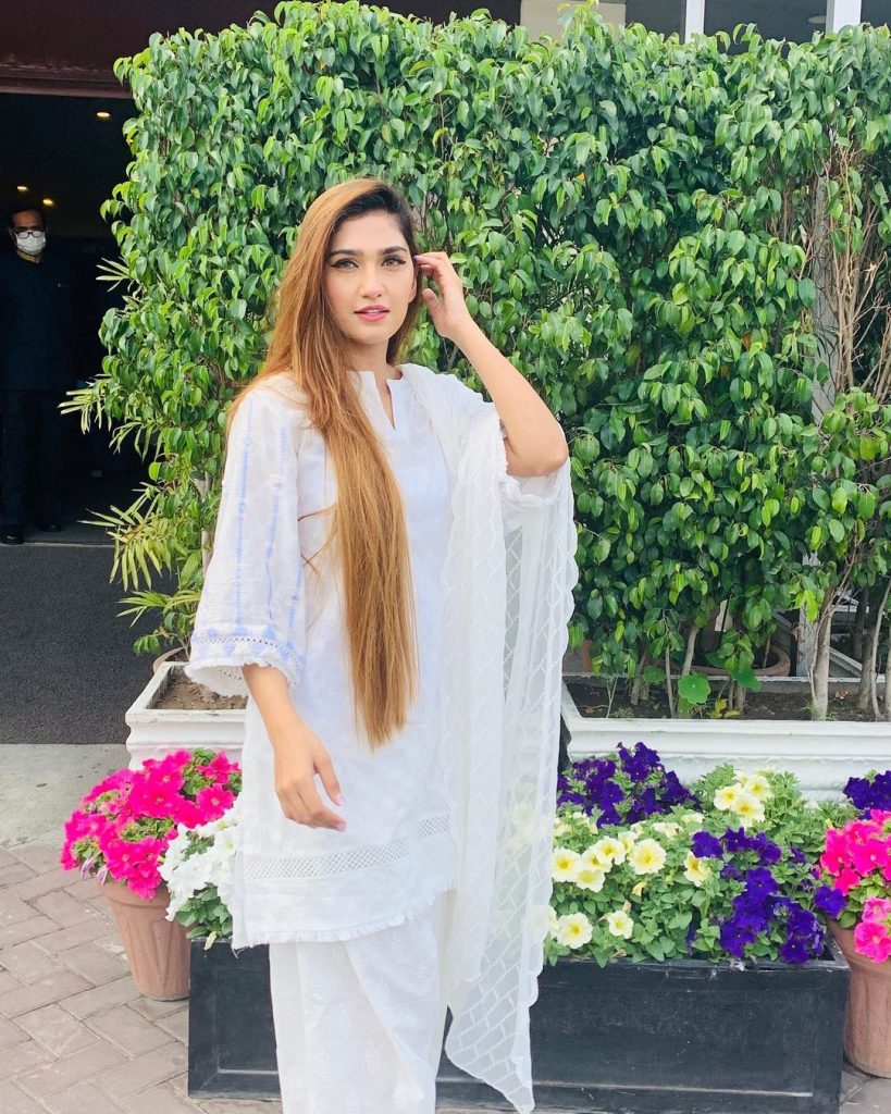Hassan Ali Wife | 50 Lovely Pictures