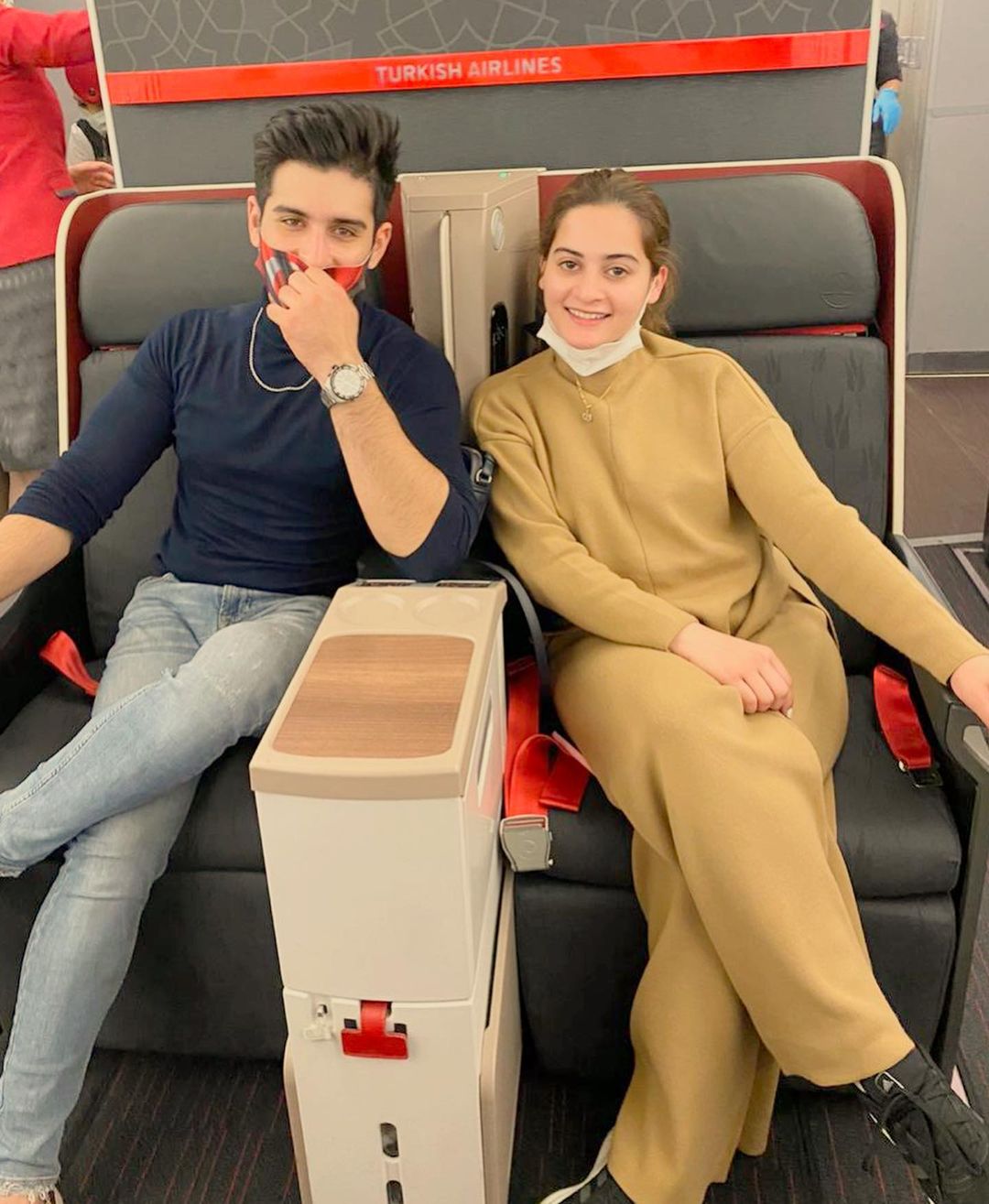 Aiman Khan and Muneeb Coming Back to Pakistan