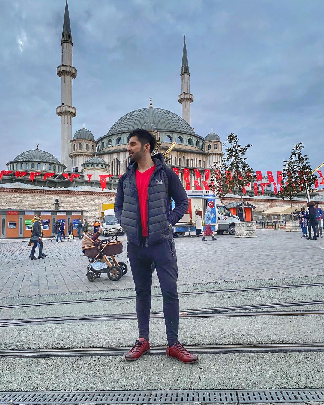 Aiman Khan and Muneeb Butt Enjoying Holidays in Turkey - Day 1