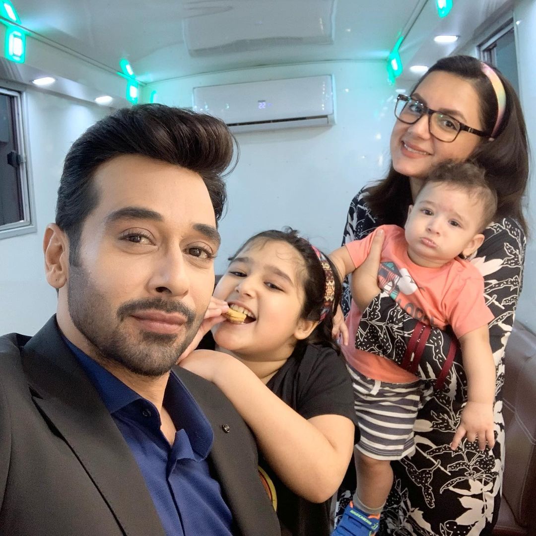 Faysal Qureshi with Family - 12 Adorable Pictures