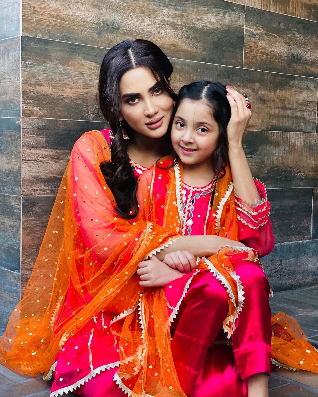 Actress Fiza Ali with her Cute Daughter Faraal - Adorable Pictures