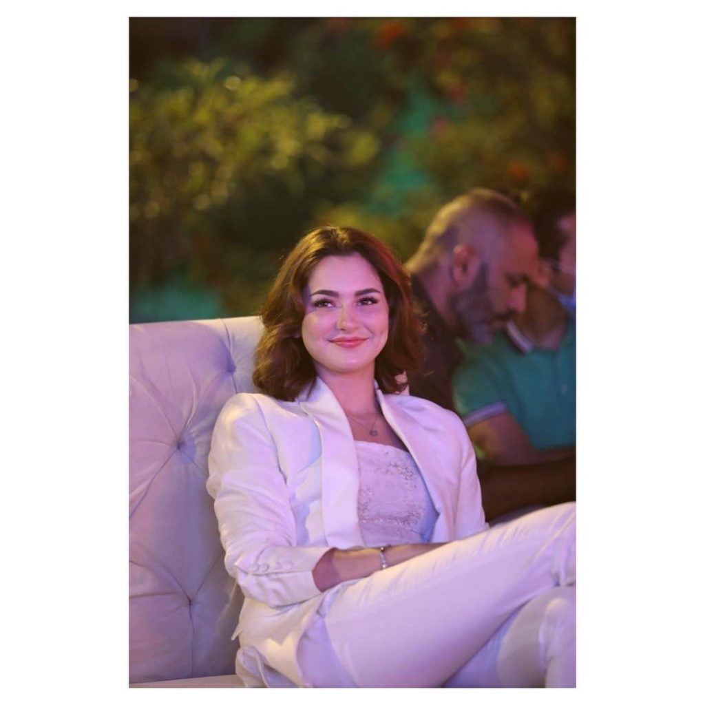 Hania Amir Became Brand Ambassador Of International Makeup Line