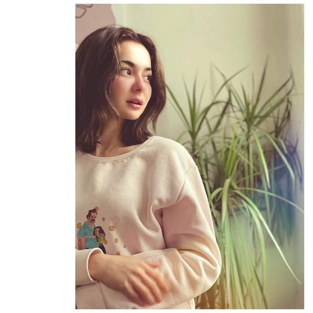 Hania Aamir Sings Asim Azhar's Song