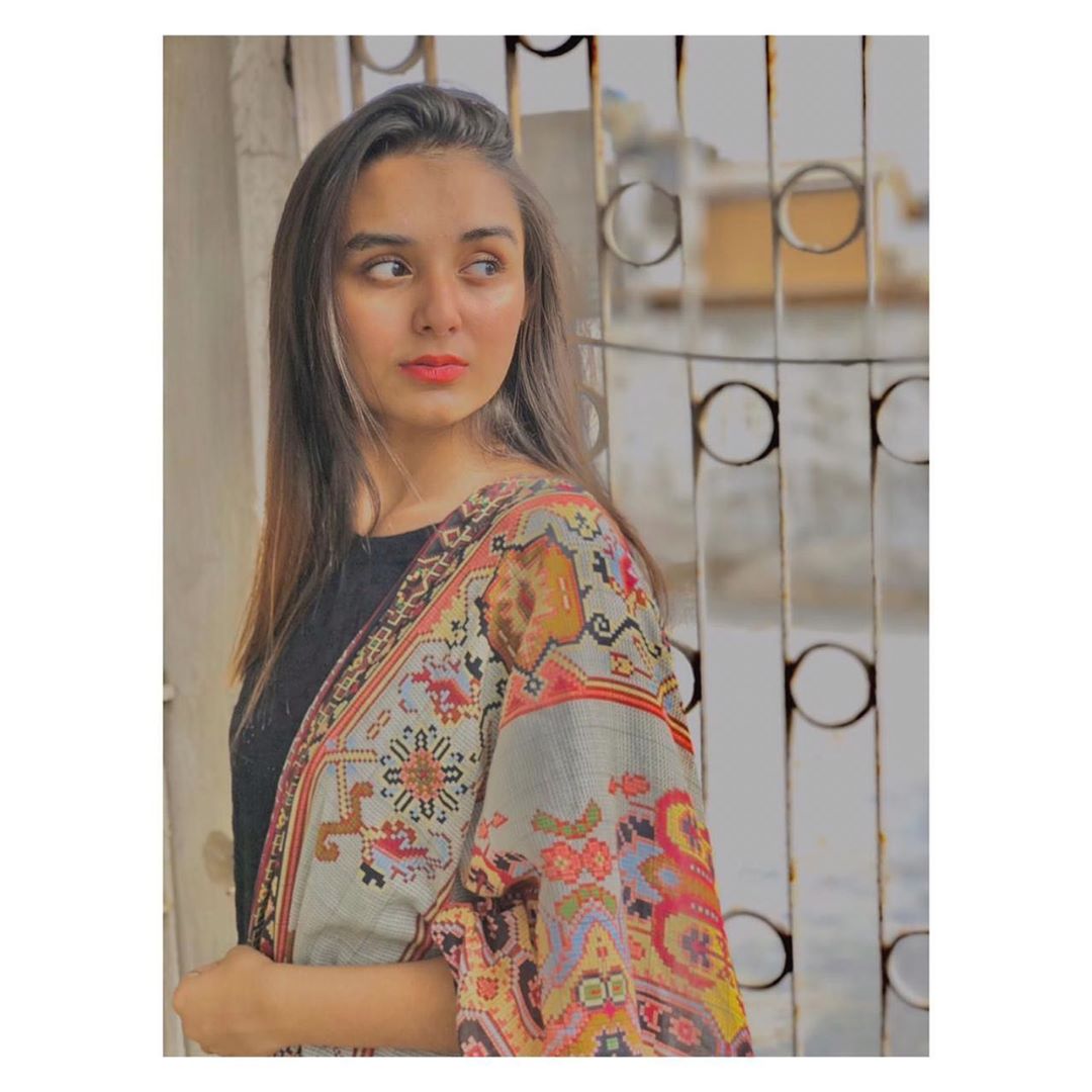 Latest Beautiful Clicks of Hoorain Amjad Sabri