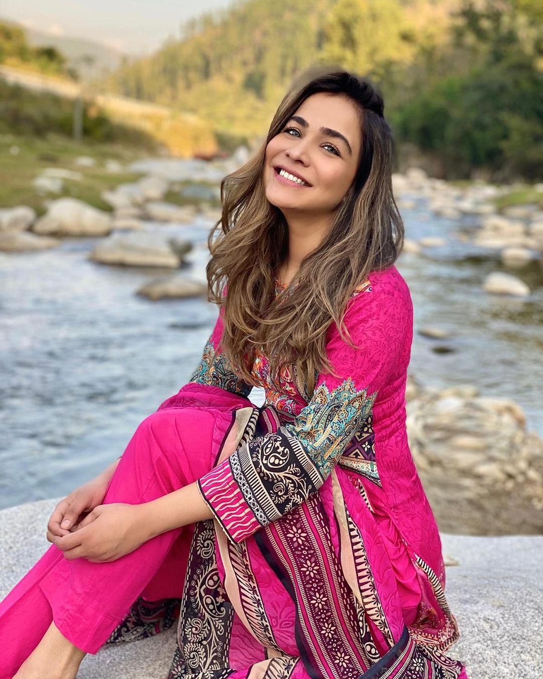 Humaima Malick Beautiful Pictures on a Sunny Day