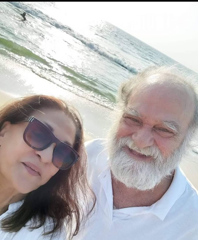 Beautiful Couple Manzar Sehbai And Samina Ahmed - Latest Pictures