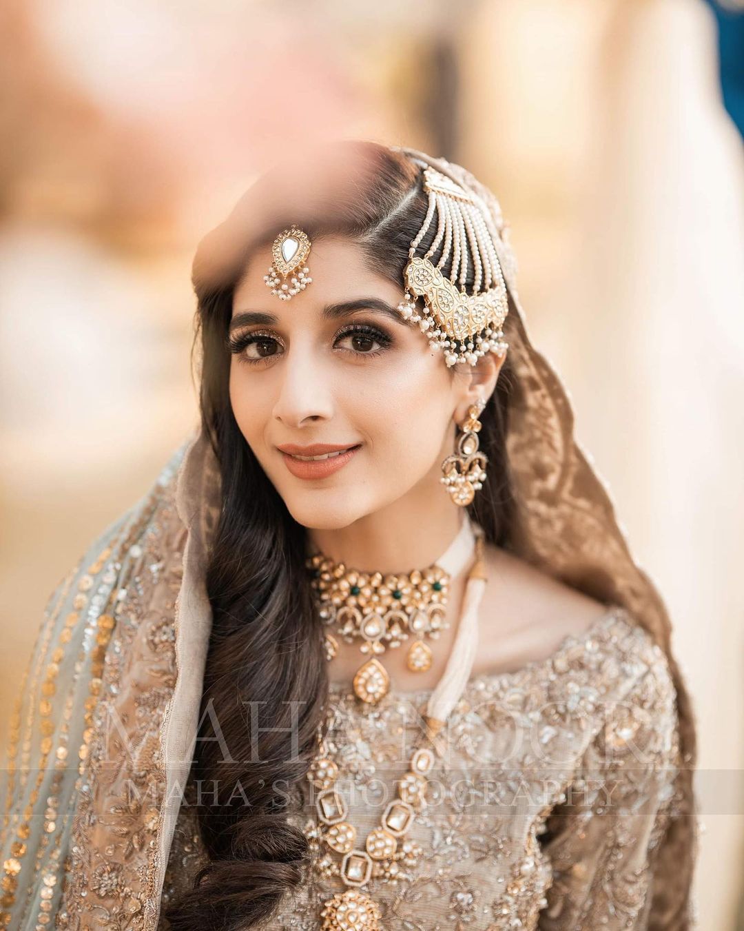 Mawra Hocane Looks Royal in her Latest Bridal Makeup Shoot