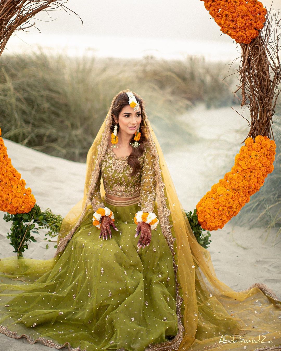 Rabab Hashim Mehndi Photo Shoot