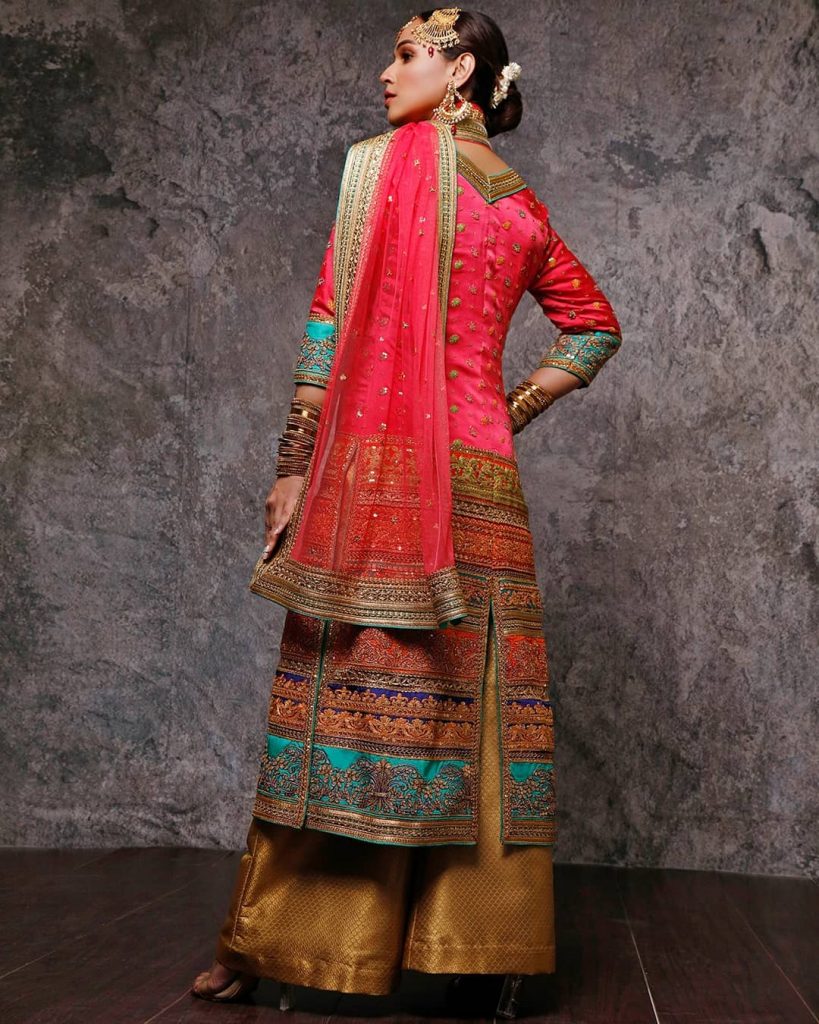 Rizwan Beyg Presents Shahnamah Collection Featuring Faryal Mehmood 18