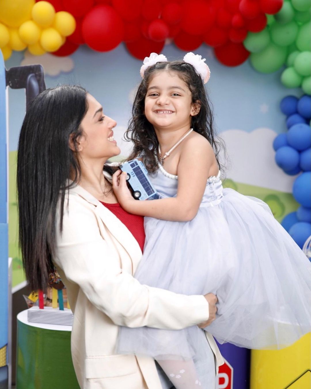 Sanam Jung Daughter 4th Birthday - Cute Pictures